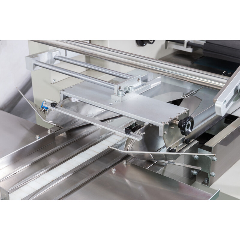 appalam pappad packing machine (Horizontal Flow Wrapping Machine)