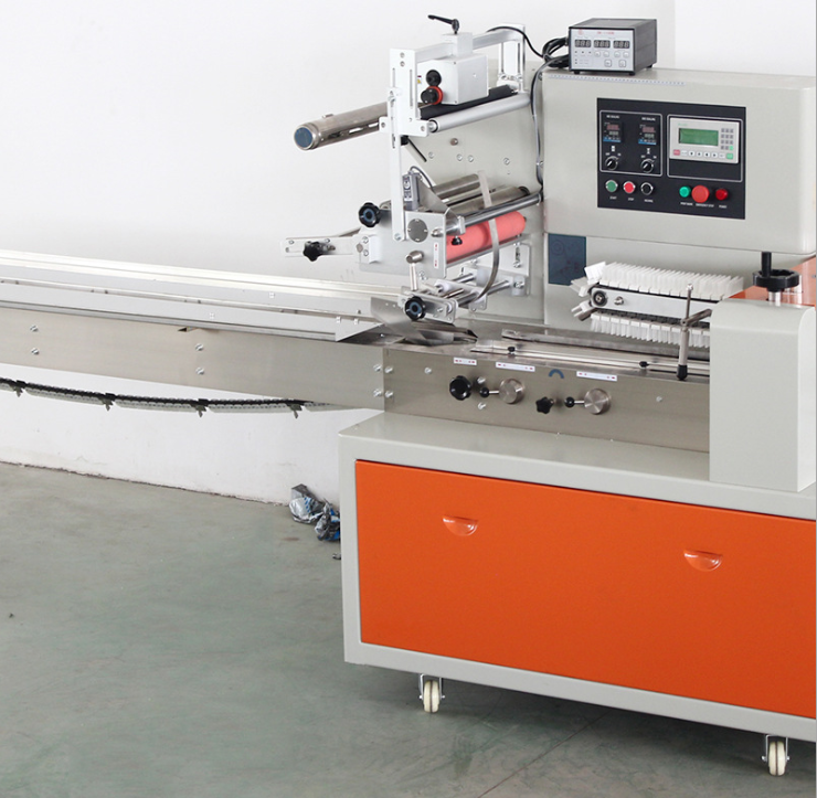 Máquina automática de embalaje de flujo de pañales para bebés