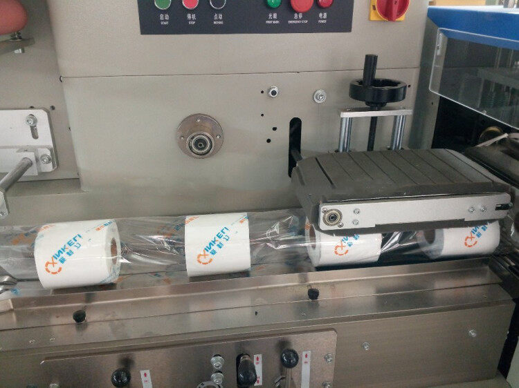 Máquina empacadora de papel higiénico económico semiautomática KL-500T