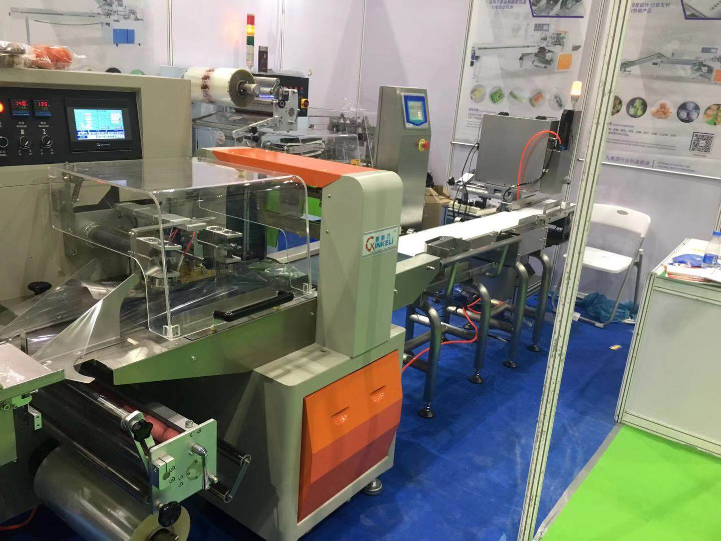 máquina de envasado de flujo de zanahoria fresca