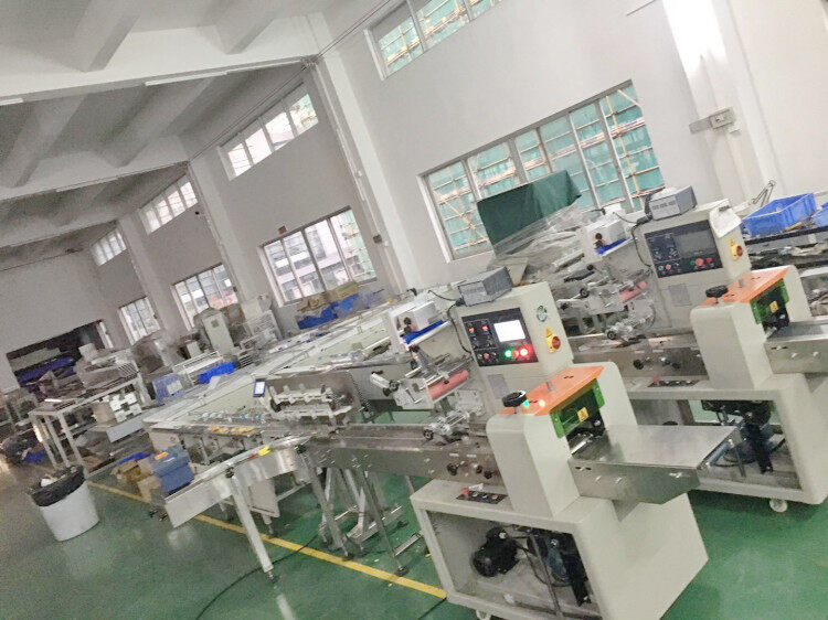 Food Tray Automatic loading  Packing Machine Line.jpg