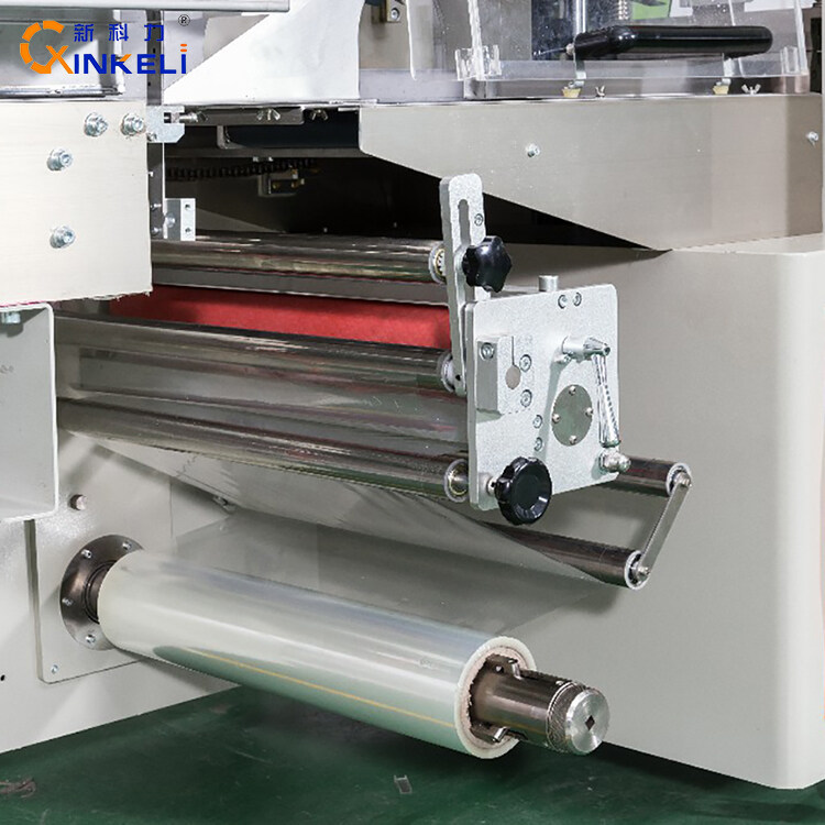 fresh green vegetable wrapping machine