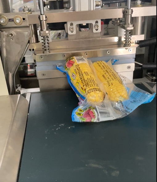 vacuum flow packing machine